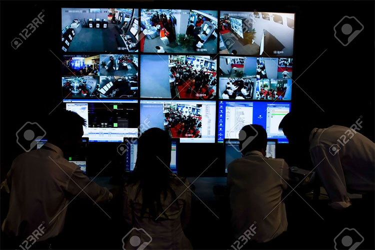 מצלמות אבטחה בקניון איילון